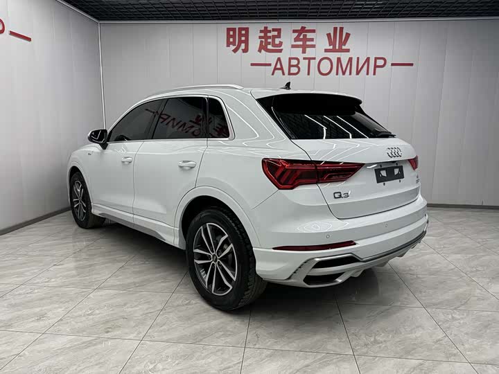 Фото 8 - Audi Q3