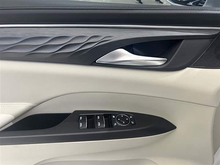 Фото 6 - Buick GL8 ES