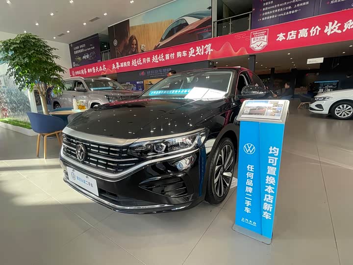 Фото 8 - Volkswagen Passat