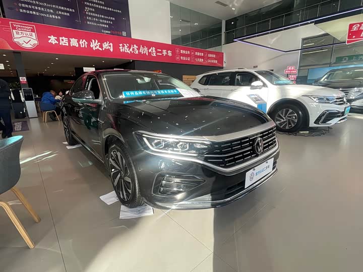 Фото 9 - Volkswagen Passat