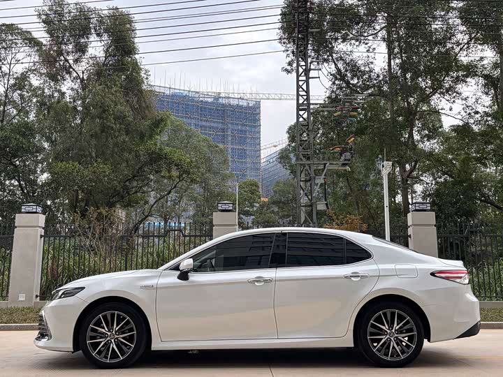 Фото 7 - Toyota Camry