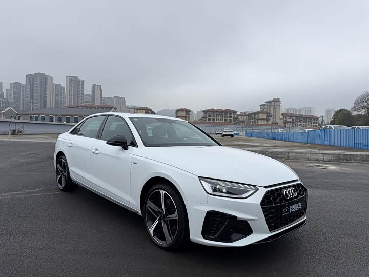 Фото 3 - Audi A4L