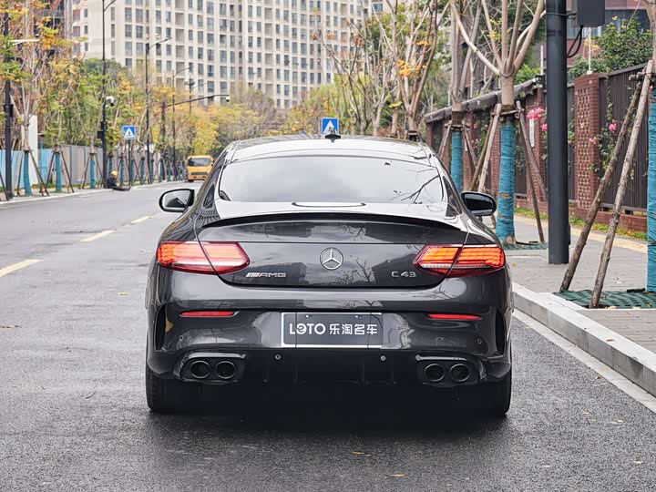 Фото 6 - Mercedes-Benz C-Class AMG