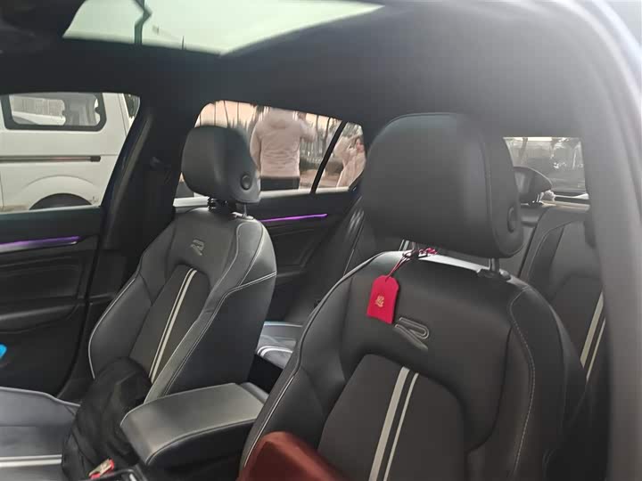 Фото 4 - Volkswagen Golf