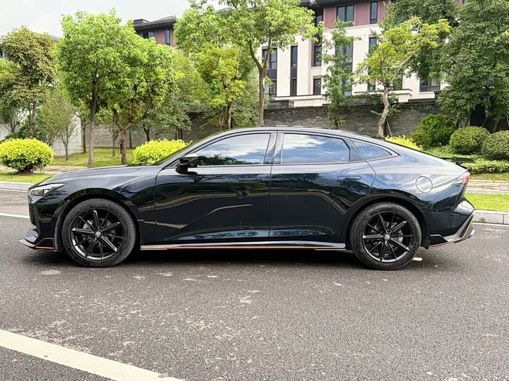 Фото 4 - Changan UNI-V