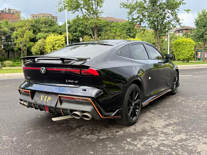 Фото 7 - Changan UNI-V