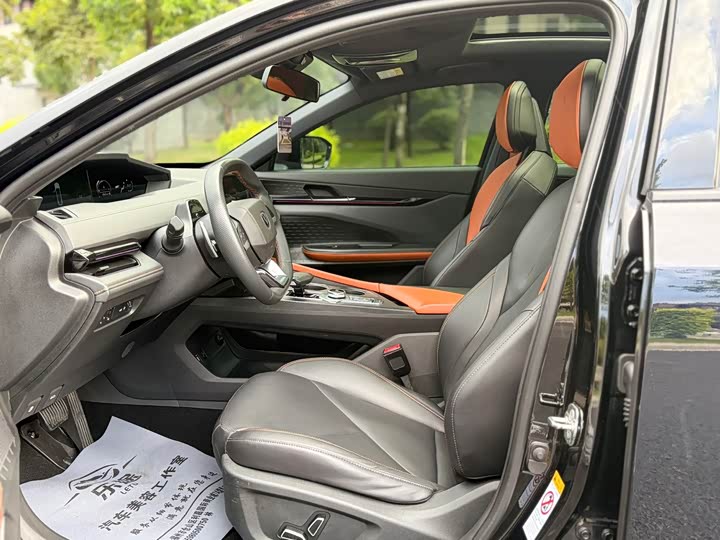 Фото 8 - Changan UNI-V