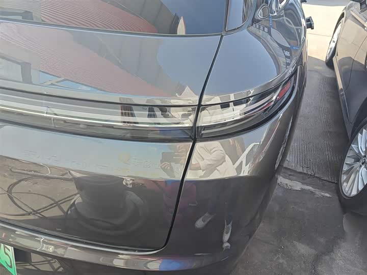 Фото 8 - LiXiang L7