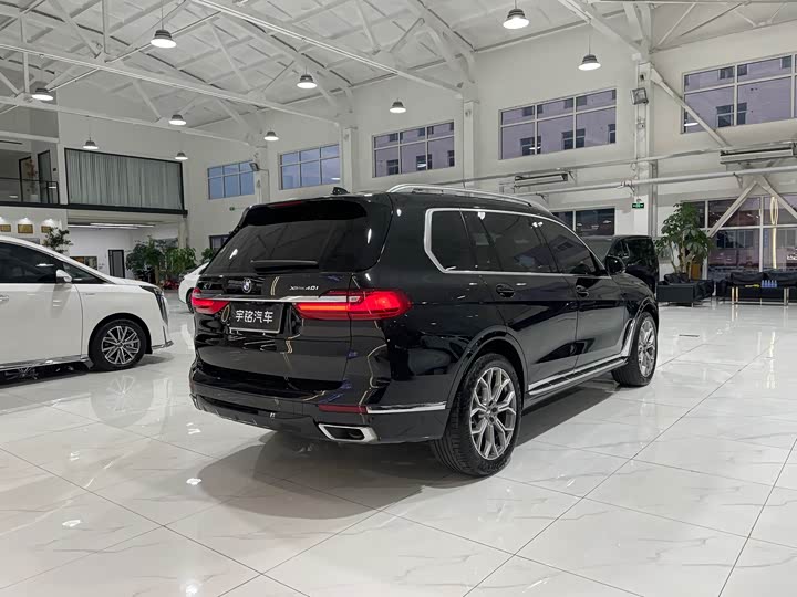 Фото 6 - BMW X7