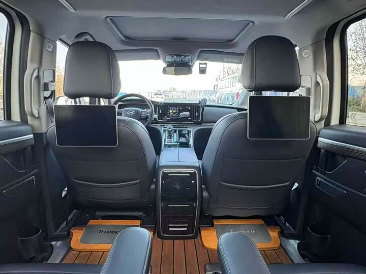 Фото 6 - GAC Trumpchi M8