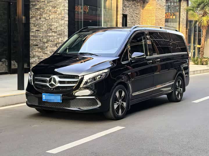 Фото 1 - Mercedes-Benz V-Class