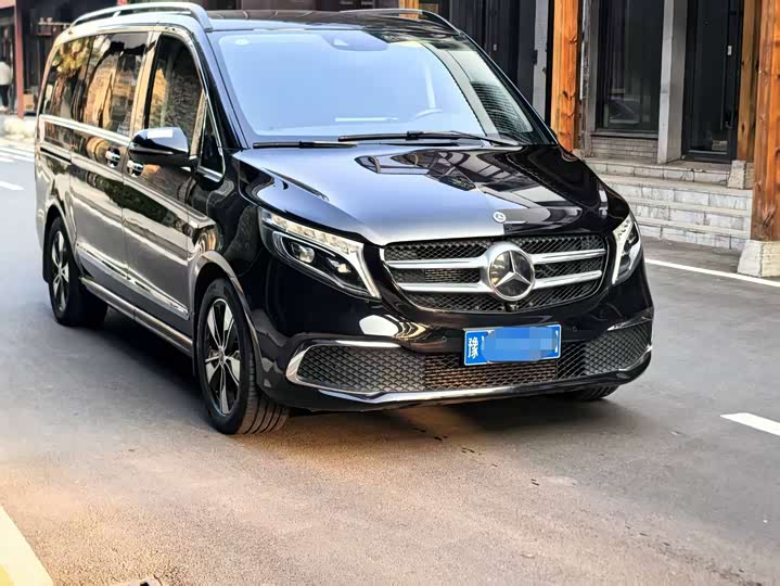 Фото 3 - Mercedes-Benz V-Class