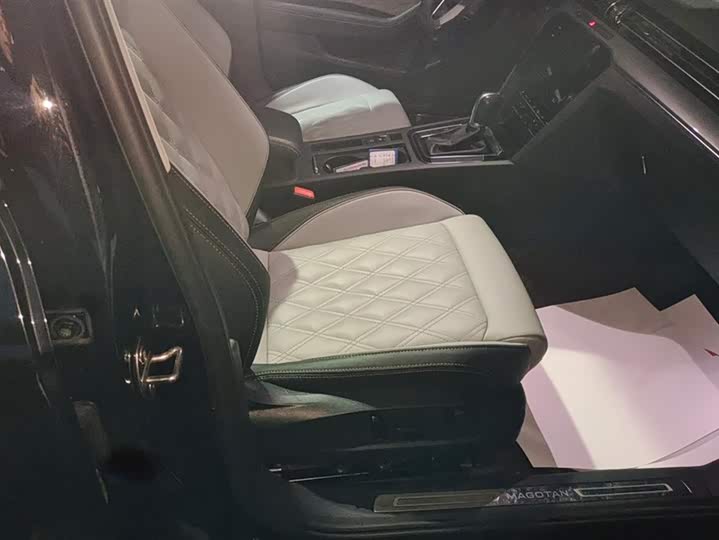 Фото 8 - Volkswagen Magotan