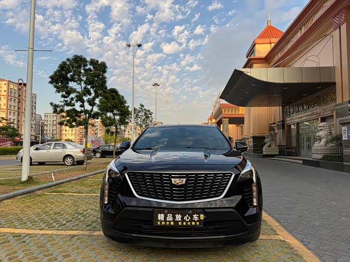 Фото 2 - Cadillac XT4