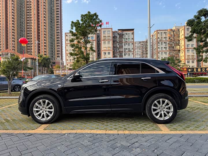 Фото 7 - Cadillac XT4