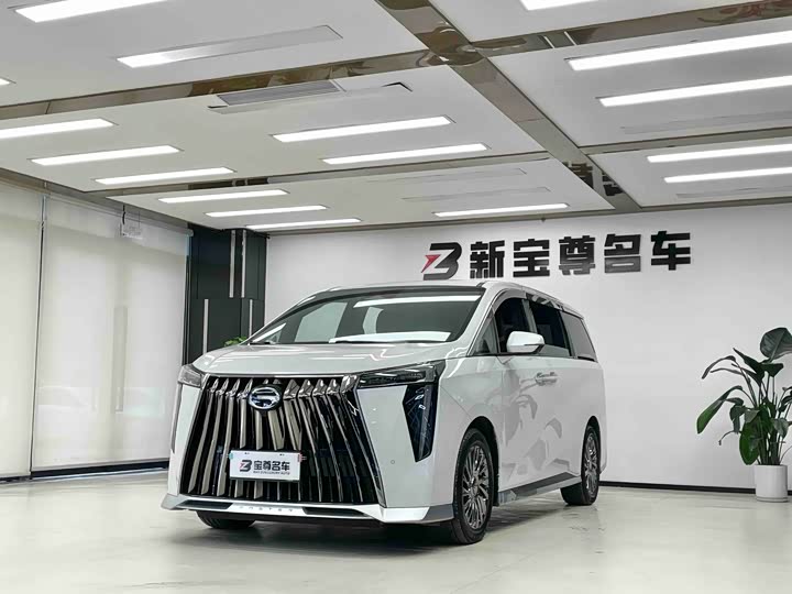 Фото 1 - GAC Trumpchi M8