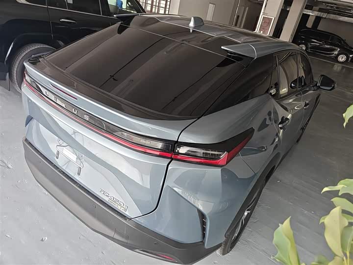 Фото 7 - Lexus RZ