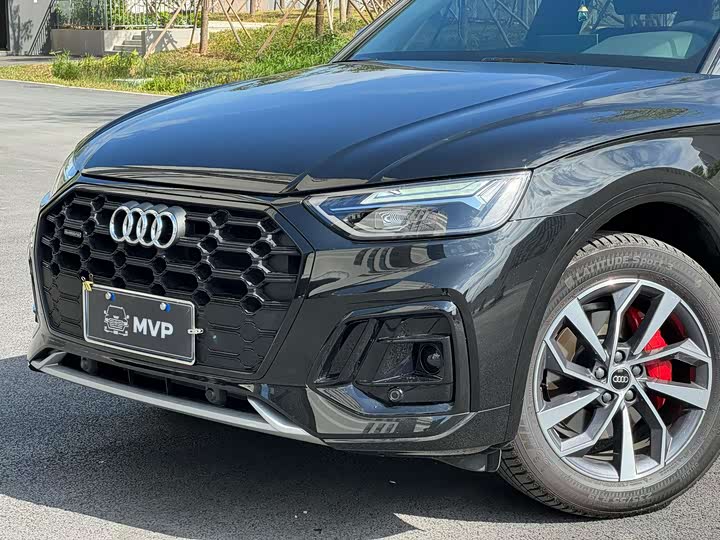 Фото 3 - Audi Q5L