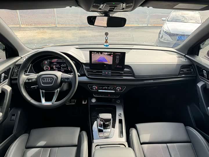 Фото 5 - Audi Q5L