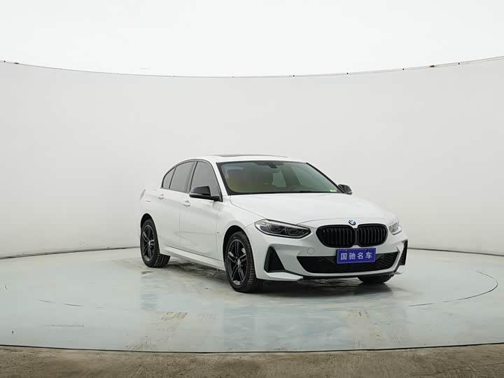 Фото 2 - BMW 1 Series