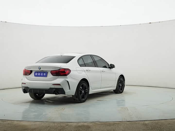 Фото 4 - BMW 1 Series