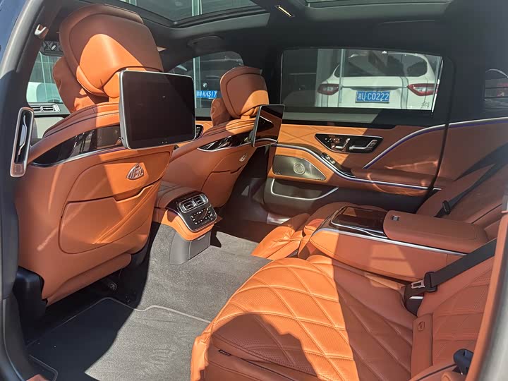 Фото 7 - Mercedes-Benz Maybach S-Class