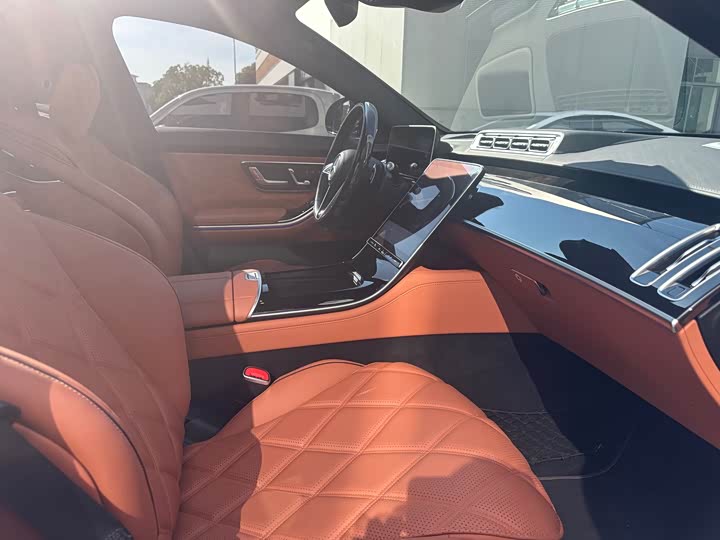 Фото 8 - Mercedes-Benz Maybach S-Class