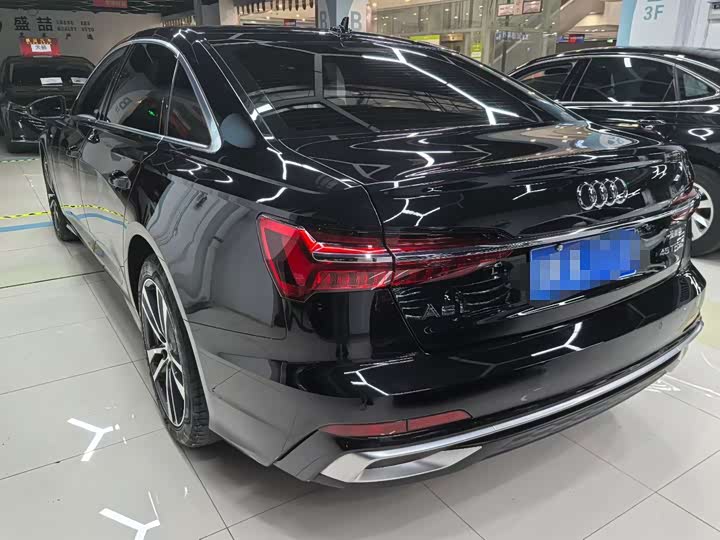 Фото 4 - Audi A6L