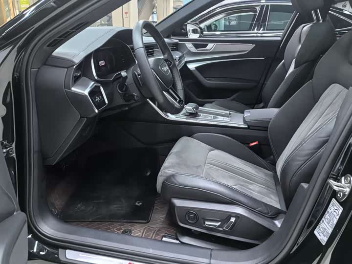 Фото 6 - Audi A6L