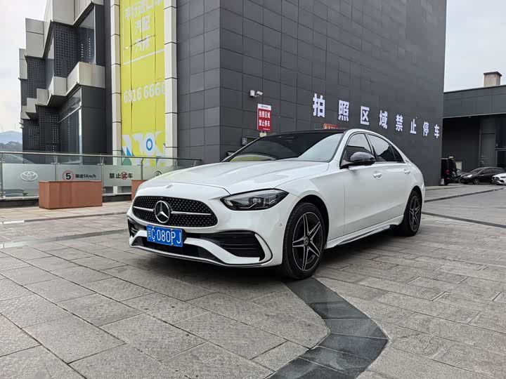 Фото 1 - Mercedes-Benz C-Class