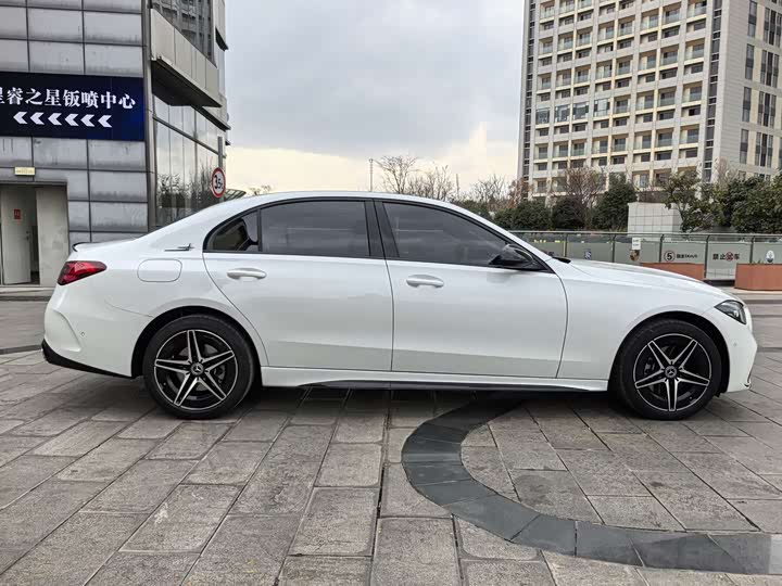 Фото 9 - Mercedes-Benz C-Class