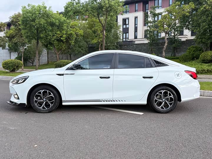 Фото 4 - MG Motor 5