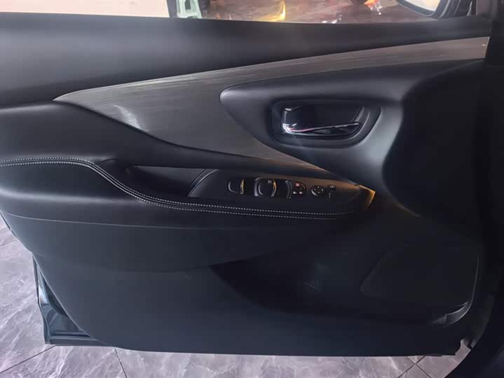 Фото 7 - Nissan Murano