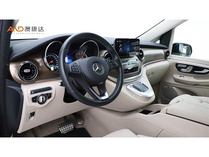 Фото 6 - Mercedes-Benz V-Class