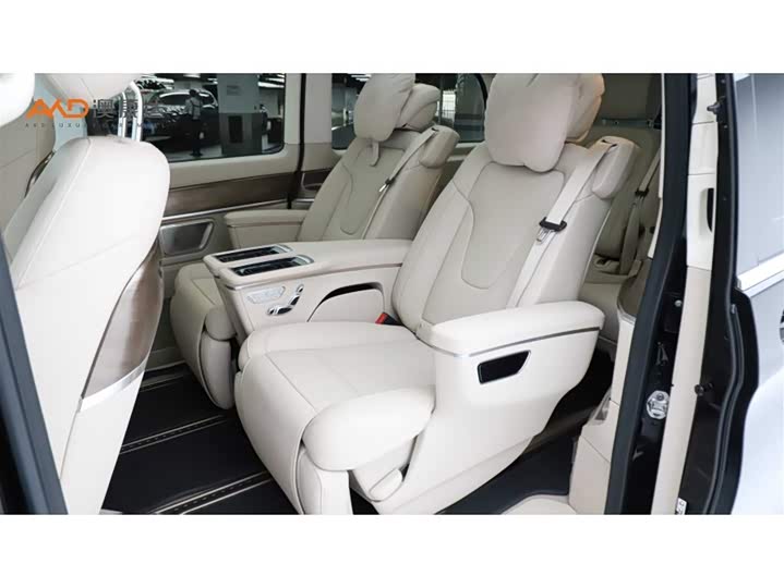 Фото 7 - Mercedes-Benz V-Class