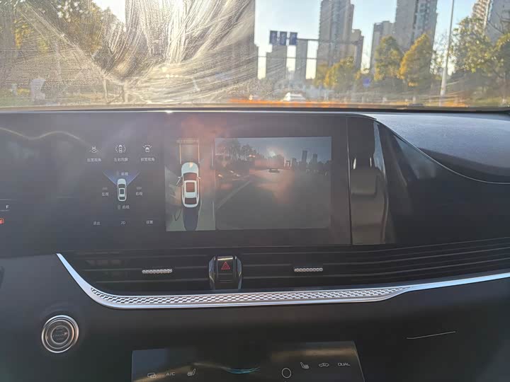 Фото 6 - Bestune B70