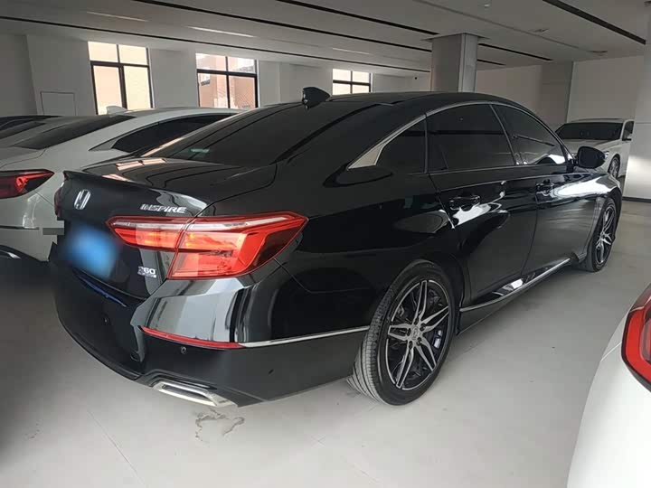 Фото 7 - Honda Inspire