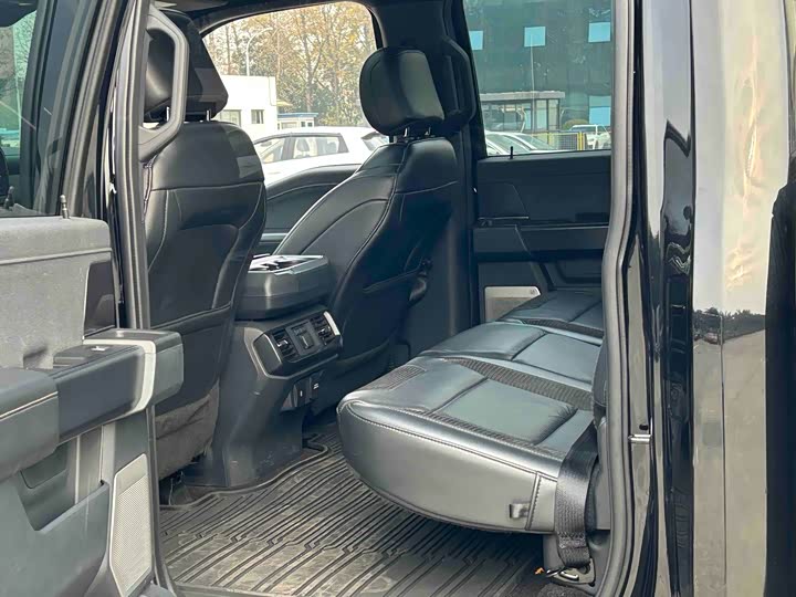 Фото 9 - Ford F-150 Raptor