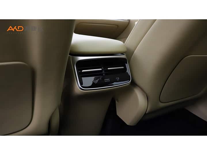 Фото 9 - Luxeed R7