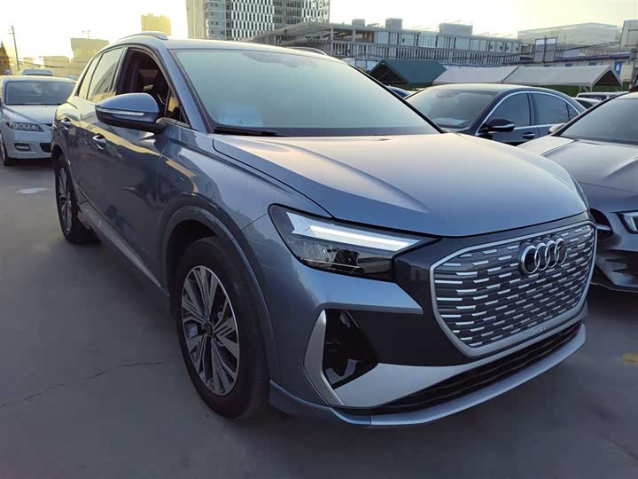 Фото 4 - Audi Q4 e-tron