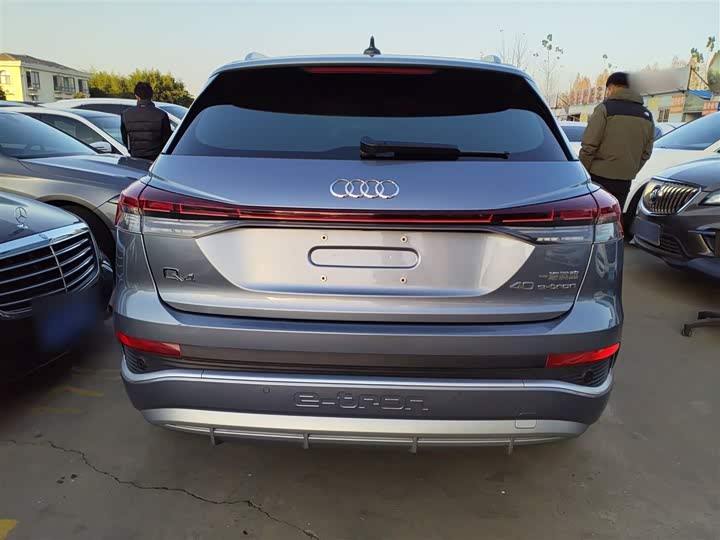 Фото 6 - Audi Q4 e-tron