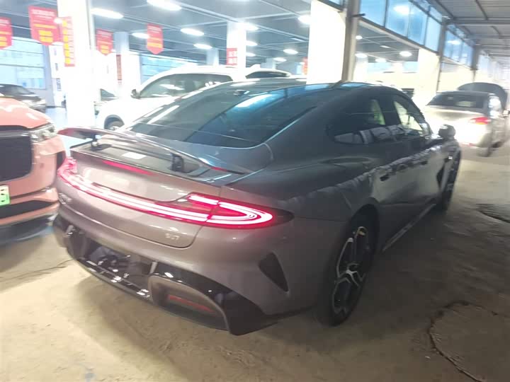 Фото 7 - Xiaomi SU7