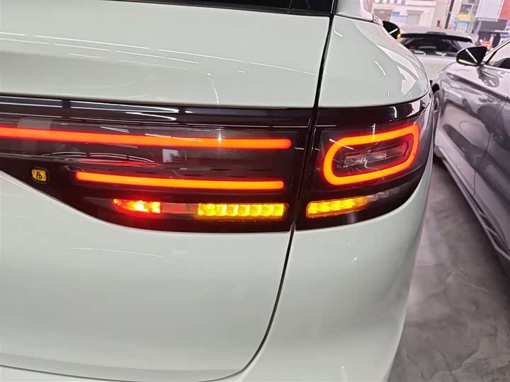 Фото 8 - Leapmotor C11