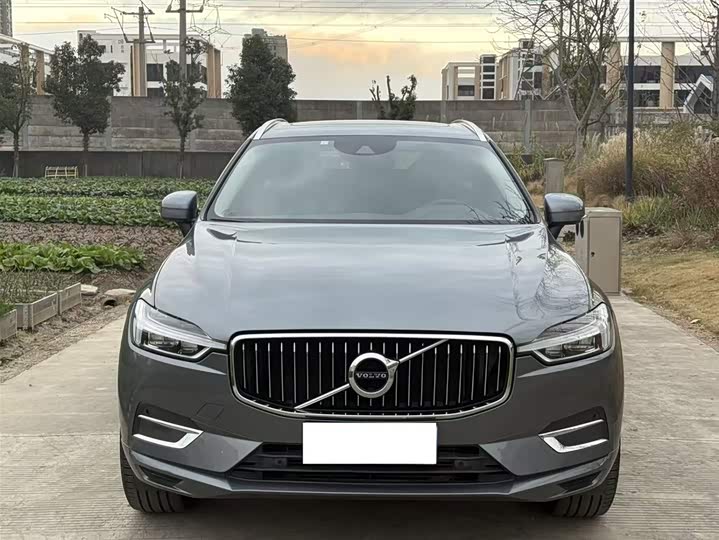 Фото 2 - Volvo XC60