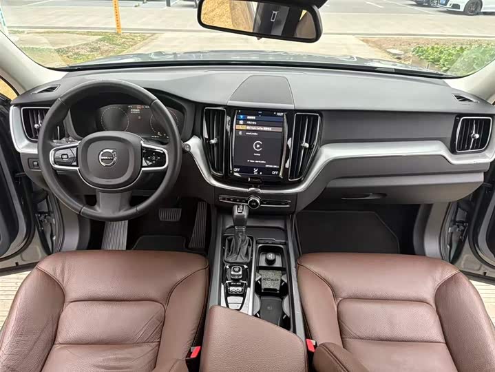 Фото 5 - Volvo XC60