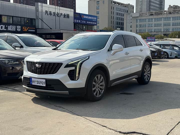 Фото 1 - Cadillac XT4