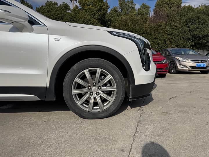 Фото 5 - Cadillac XT4