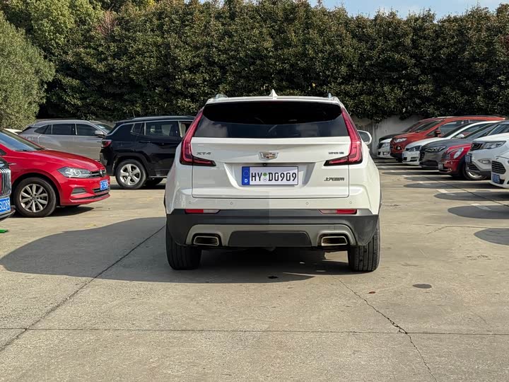 Фото 7 - Cadillac XT4