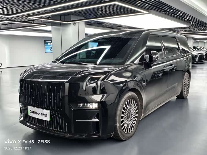 Фото 1 - Zeekr 009