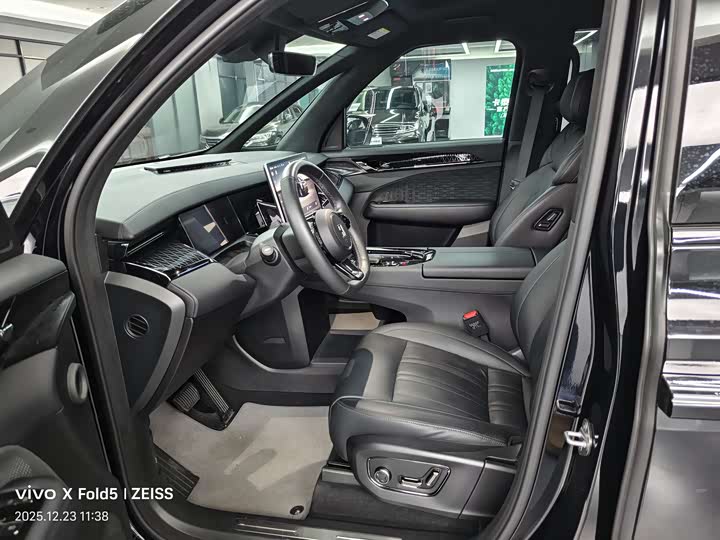 Фото 8 - Zeekr 009